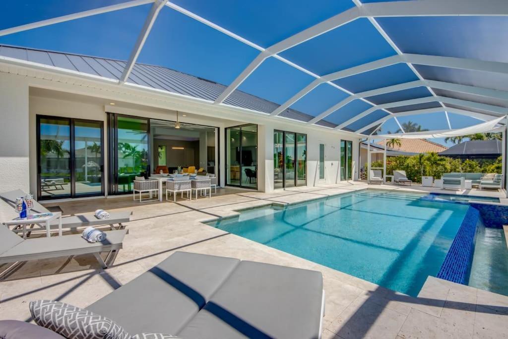 Villa Sensation By Coralvilla - New,Modern With Pool كيب كورال المظهر الخارجي الصورة
