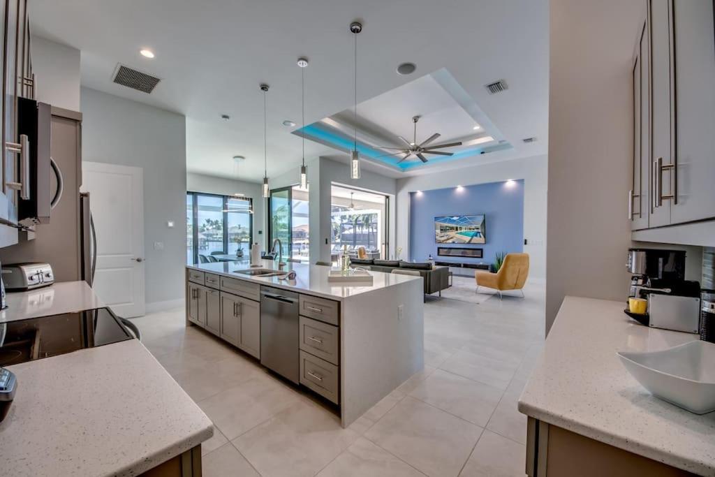 Villa Sensation By Coralvilla - New,Modern With Pool كيب كورال المظهر الخارجي الصورة
