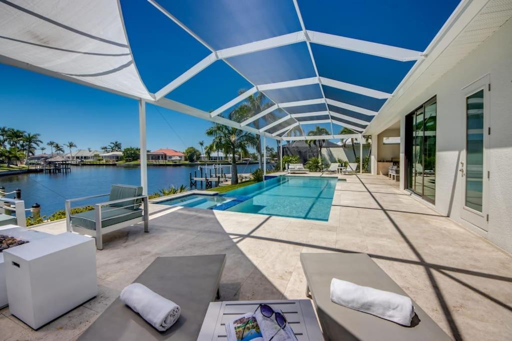 Villa Sensation By Coralvilla - New,Modern With Pool كيب كورال المظهر الخارجي الصورة
